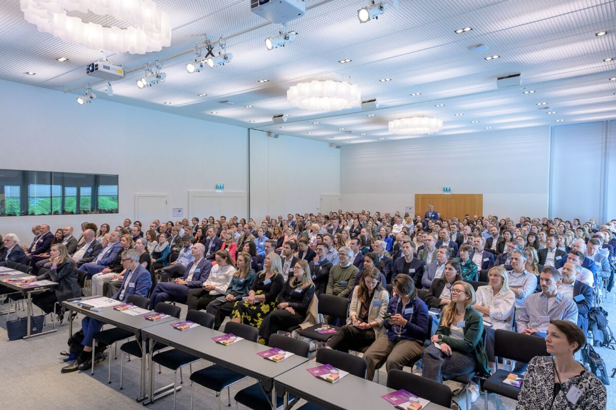Publikums-Aufnahme des 17. Geschäftsberichte-Symposiums